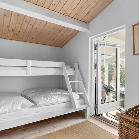 Semesterbostad Dimo - 20m From The Sea By Interhome