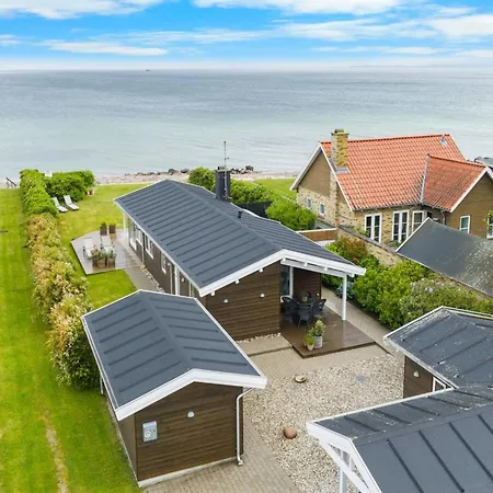 Dimo - 20m From The Sea By Interhome